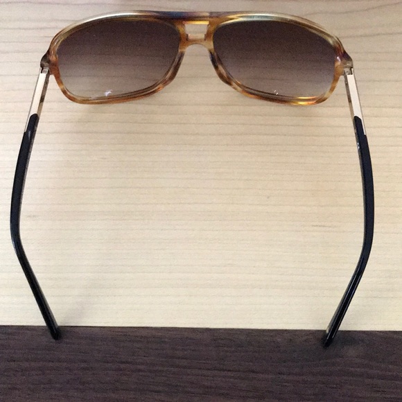 Authentic Givenchy pilot sunglasses - Picture 6 of 6